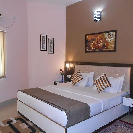 The Pearl Hotel Puri Exterior foto