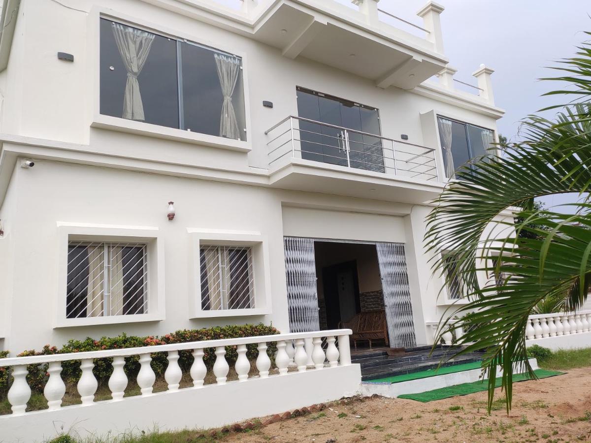 The Pearl Hotel Puri Exterior foto