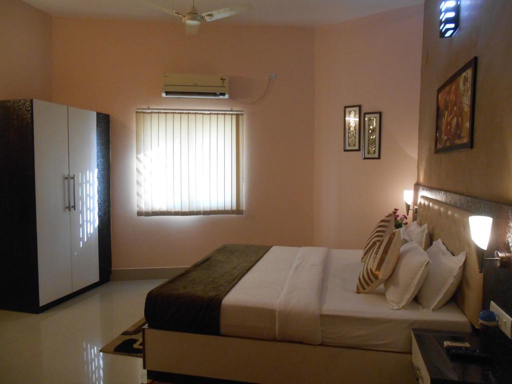 The Pearl Hotel Puri Exterior foto